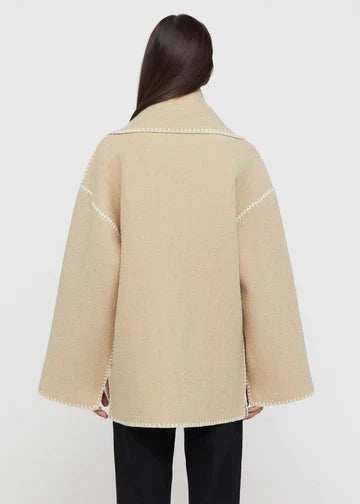 Maja | Warme Jacke mit eingebautem Schal