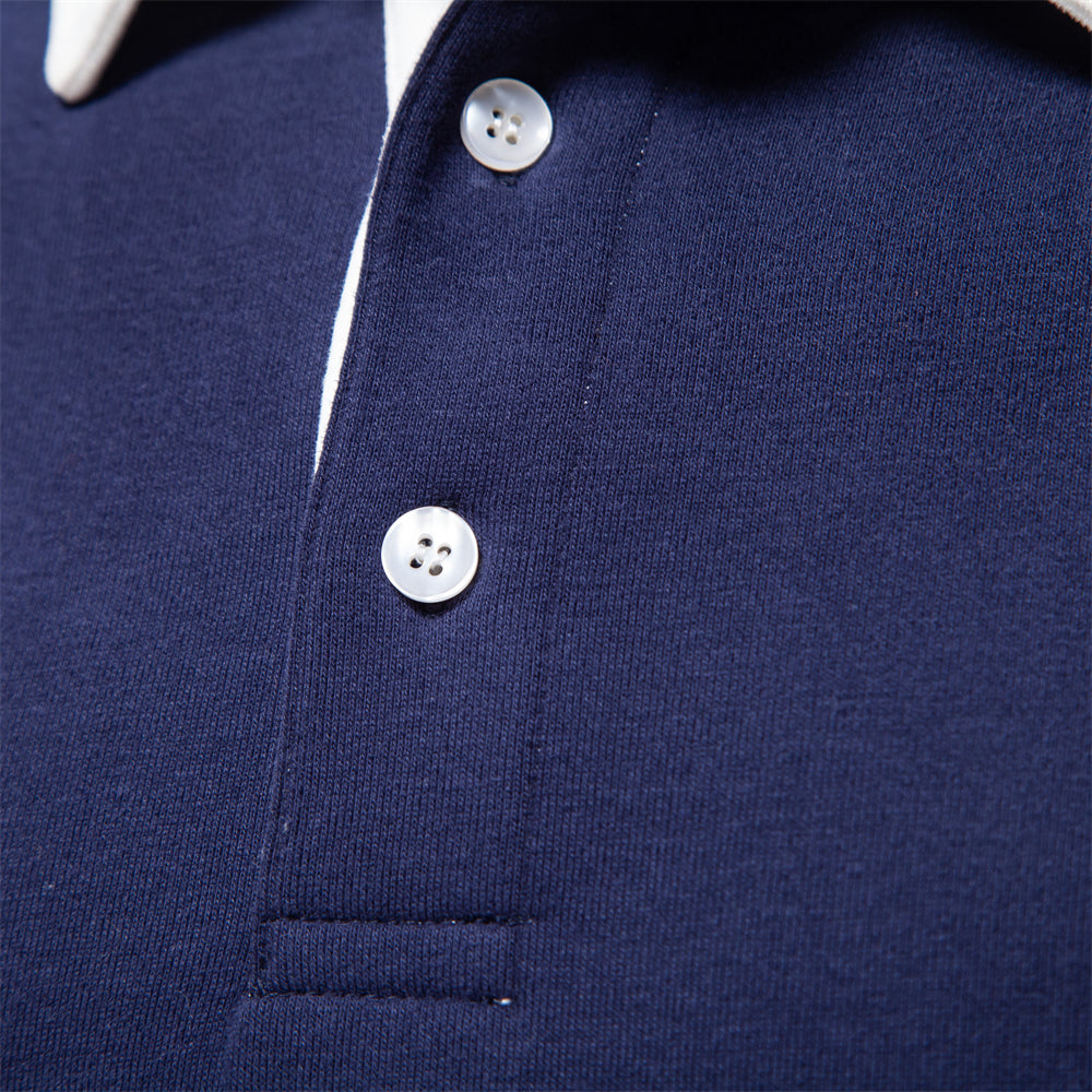 Herrenpullover mit kontrastierendem Kragen