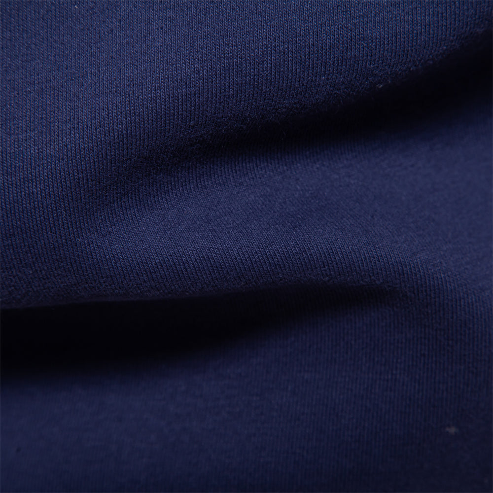 Herrenpullover mit kontrastierendem Kragen