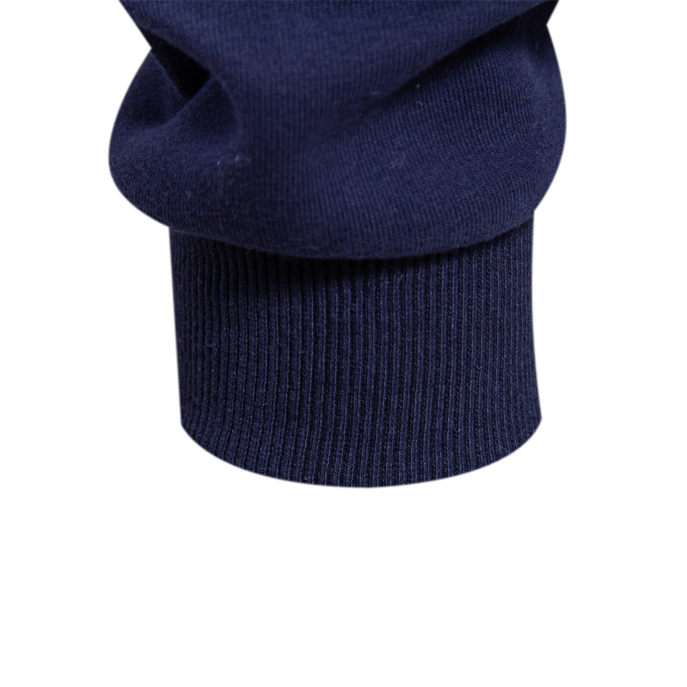Herrenpullover mit kontrastierendem Kragen
