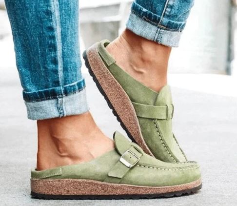 Damen-Wildlederclogs von Buckley | Modell Eva