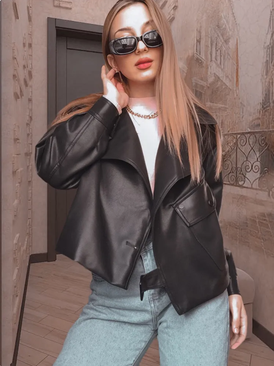 Stylische Oversized Damen-Lederjacke mit Knöpfen | Ideal für die Übergangszeit