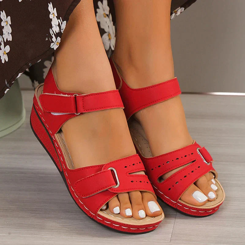 Callie – Stilvolle Orthopädische Sandalen