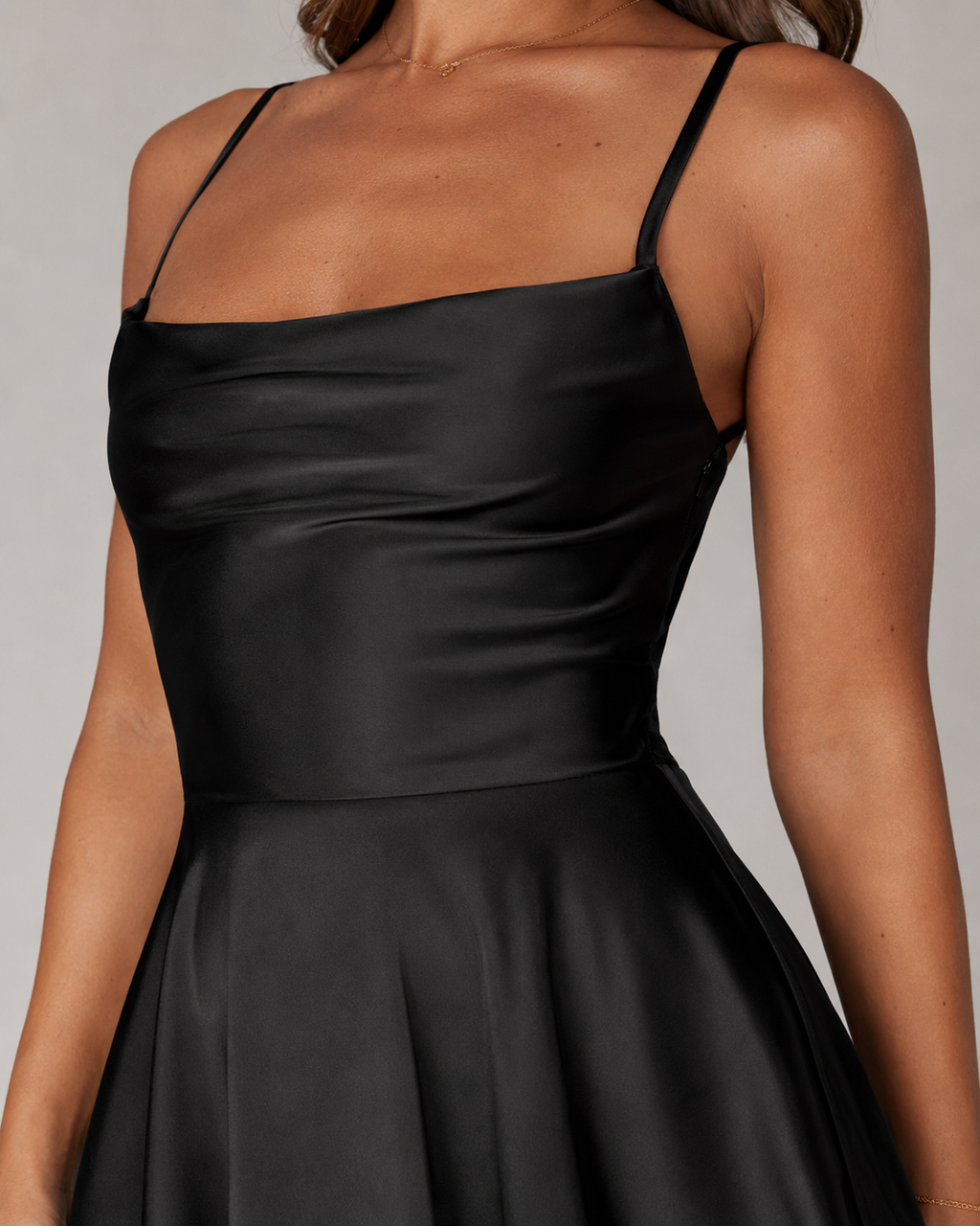 Fiona Damen Minikleid | Glänzender Satin, Wasserfallausschnitt, Festlich 5
