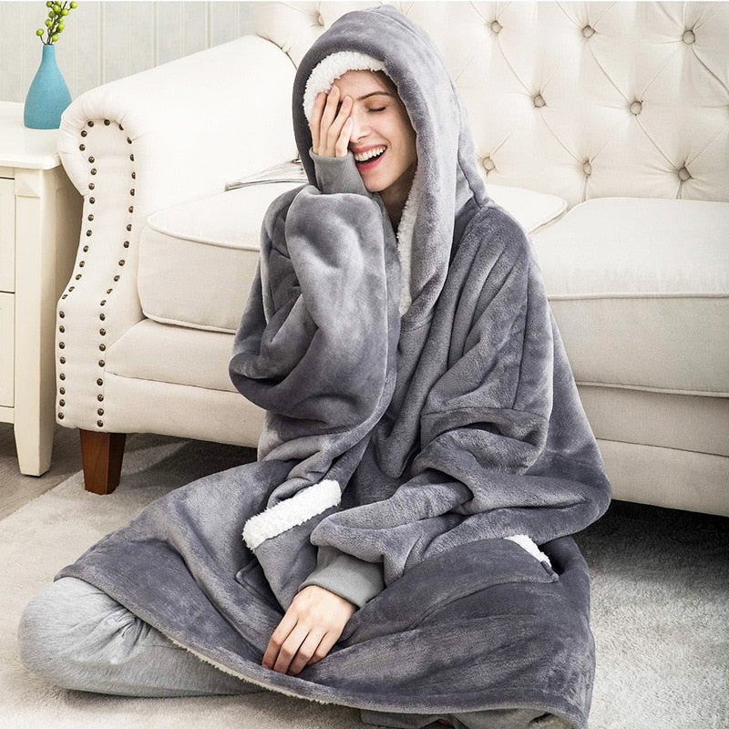 Caryn - Die perfekte Mischung aus gemütlichem Hoodie und kuscheliger Decke in einem!