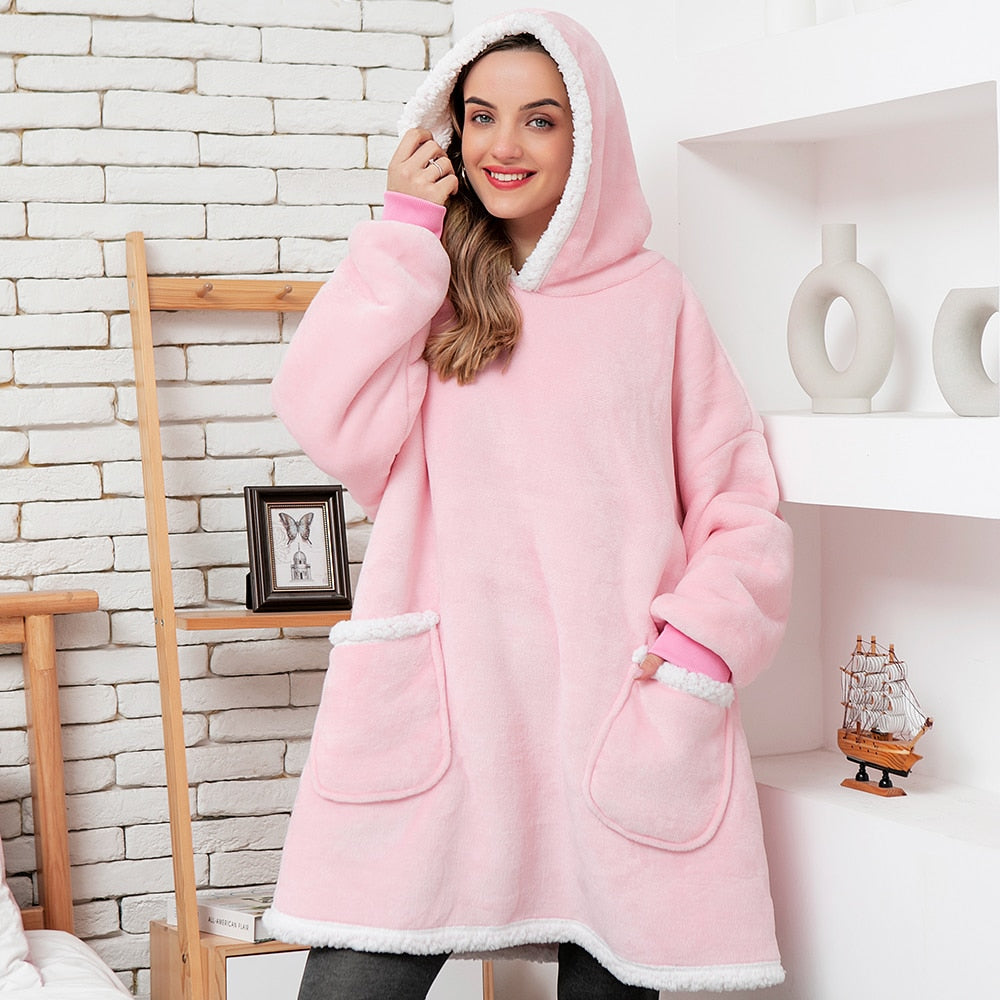 Caryn - Die perfekte Mischung aus gemütlichem Hoodie und kuscheliger Decke in einem!