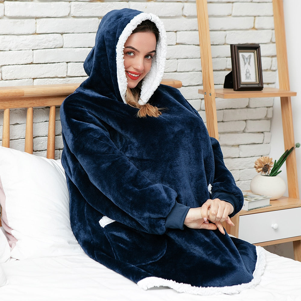Caryn - Die perfekte Mischung aus gemütlichem Hoodie und kuscheliger Decke in einem!