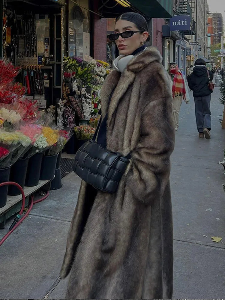 Julissa - Elegante Winterjacke mit Pelz