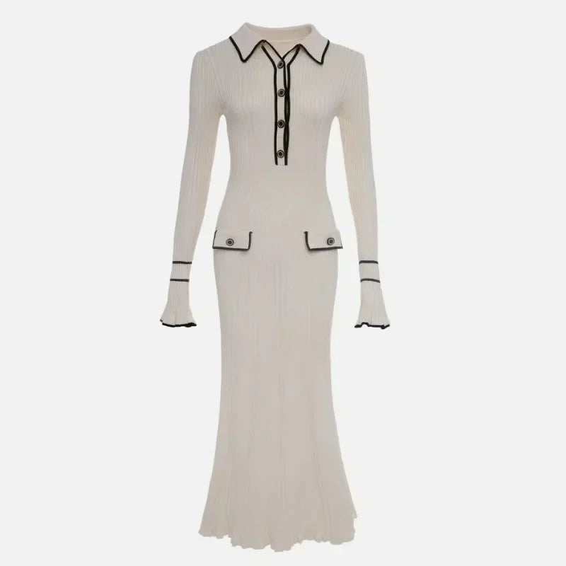 Kaylee - Kleid mit langen Ärmeln, Strickkragen und Rüschen