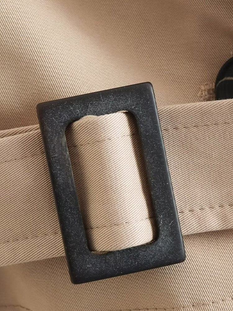 Beiger Kurz-Trenchcoat