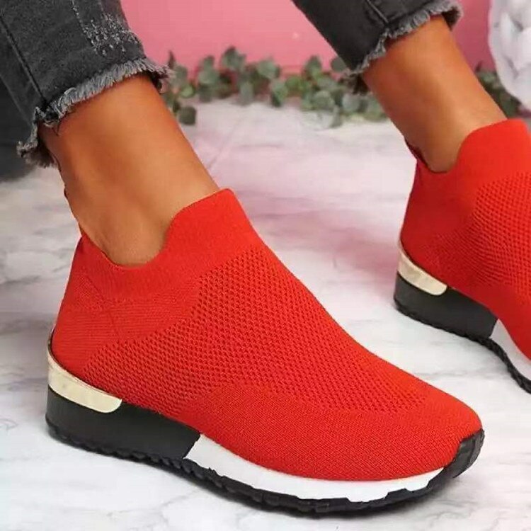 Komfort-Sneaker mit goldfarbenen Akzenten