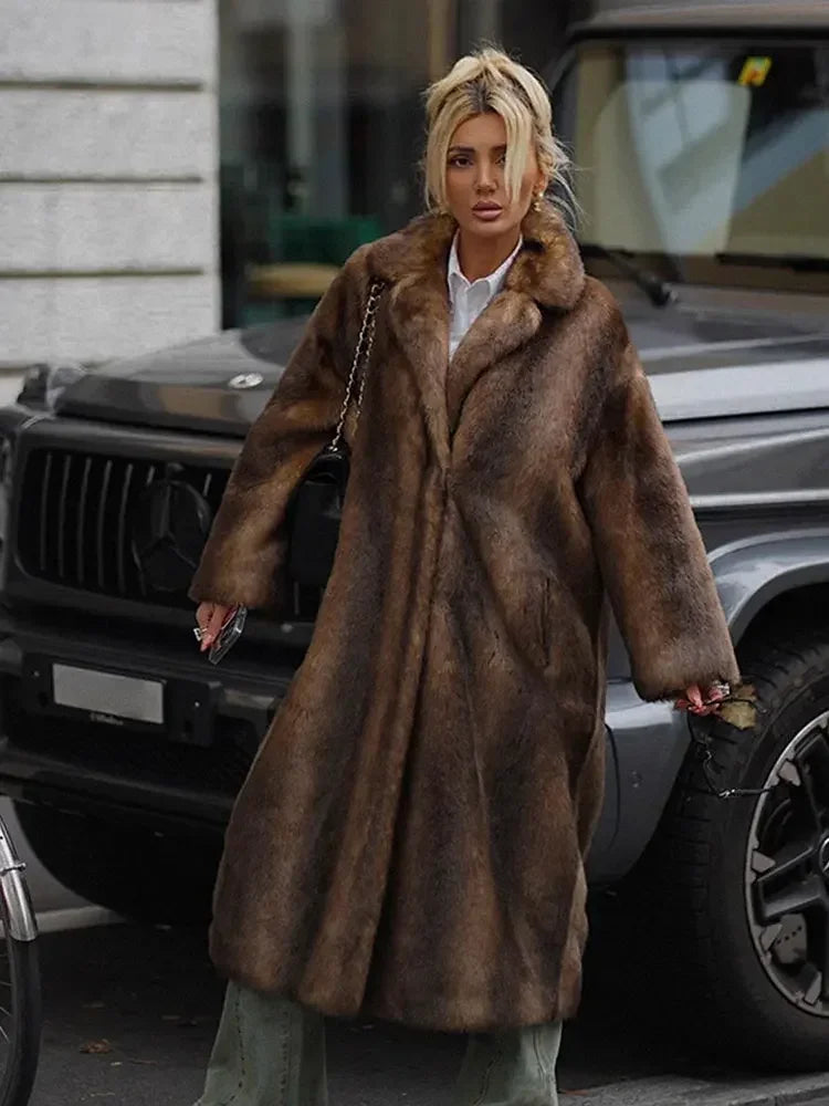Julissa - Elegante Winterjacke mit Pelz
