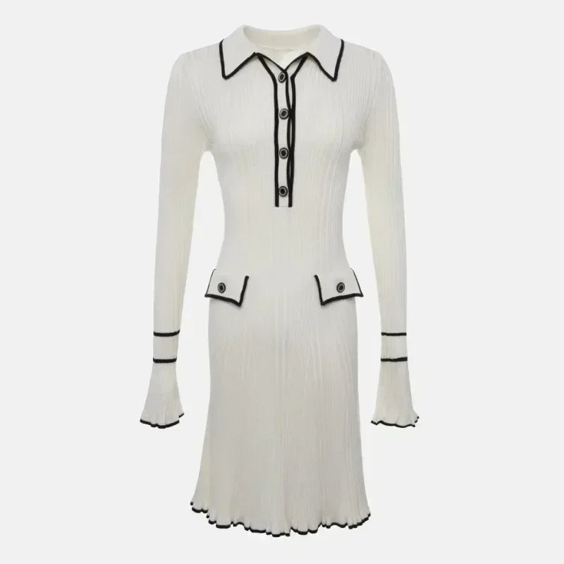 Kaylee - Kleid mit langen Ärmeln, Strickkragen und Rüschen