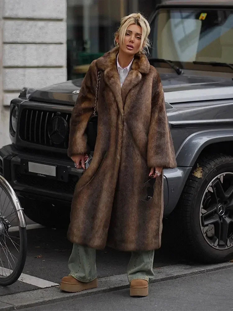 Julissa - Elegante Winterjacke mit Pelz