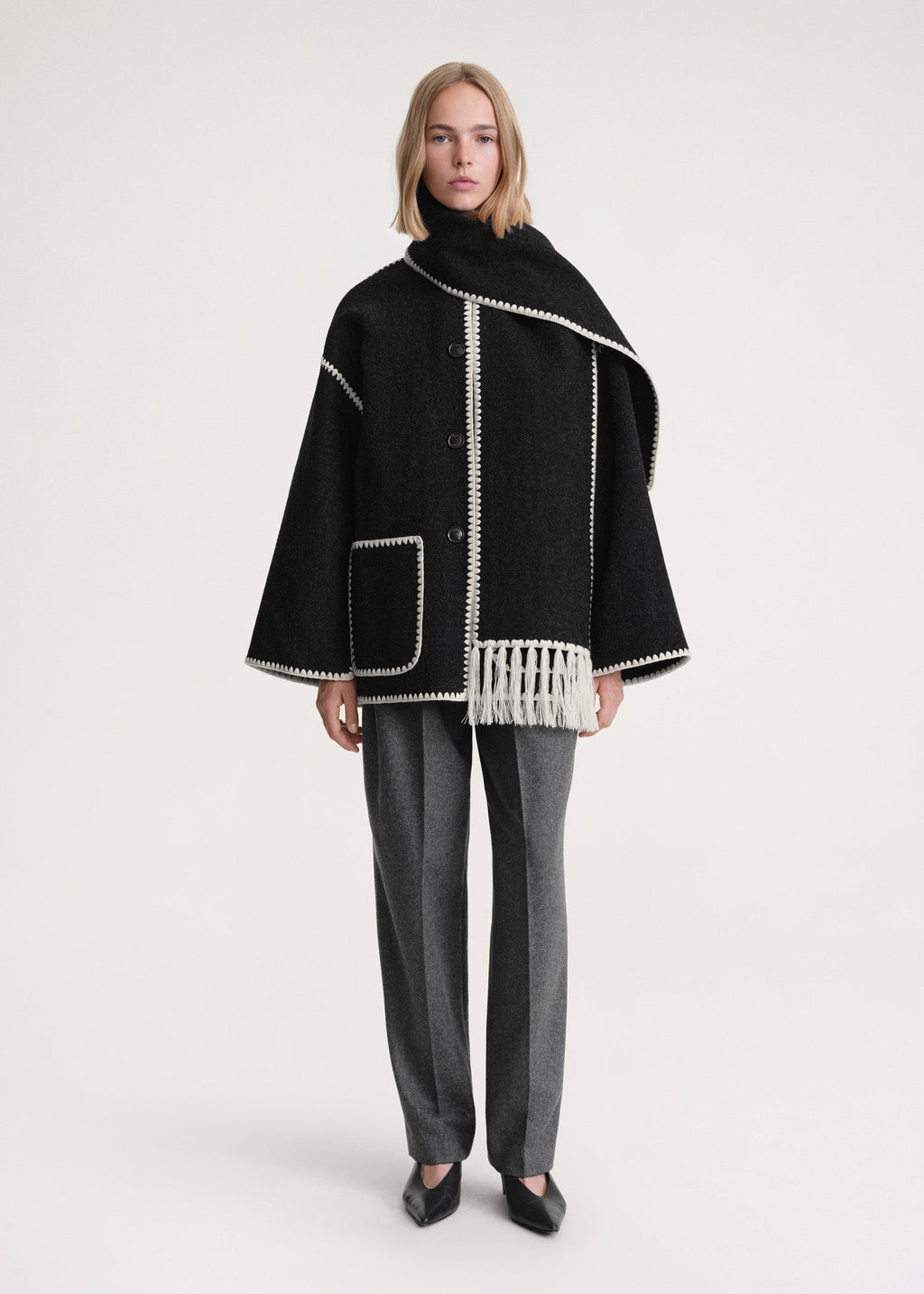 Maja | Warme Jacke mit eingebautem Schal