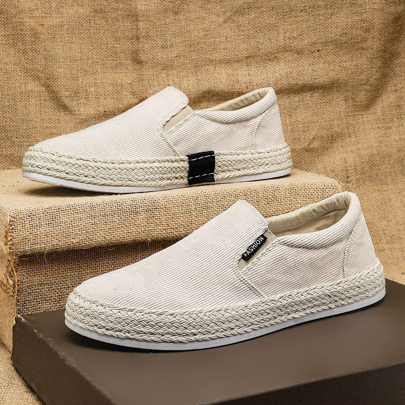 Sportlicher Look – Herren Espadrilles in Schwarz und Weiß